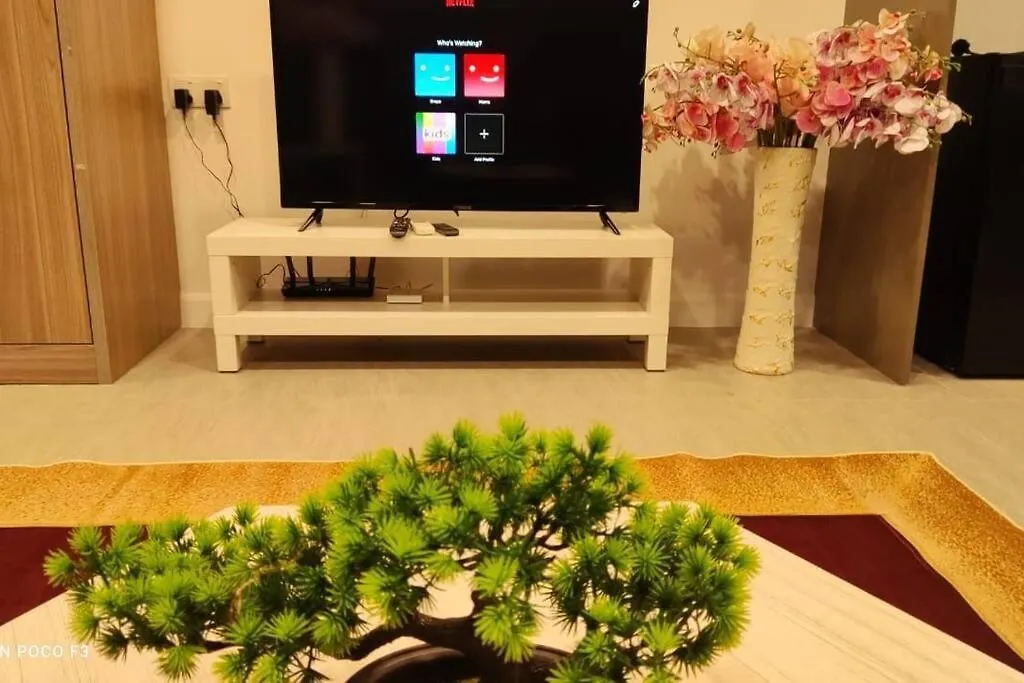 Bs1302-Self-Checkin-Wifi-Netflix-Parking-Pool-Klia, 5083 Apartment Sepang